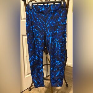 POP Fit Variegated Blue/Black Capri Legging Pants Large